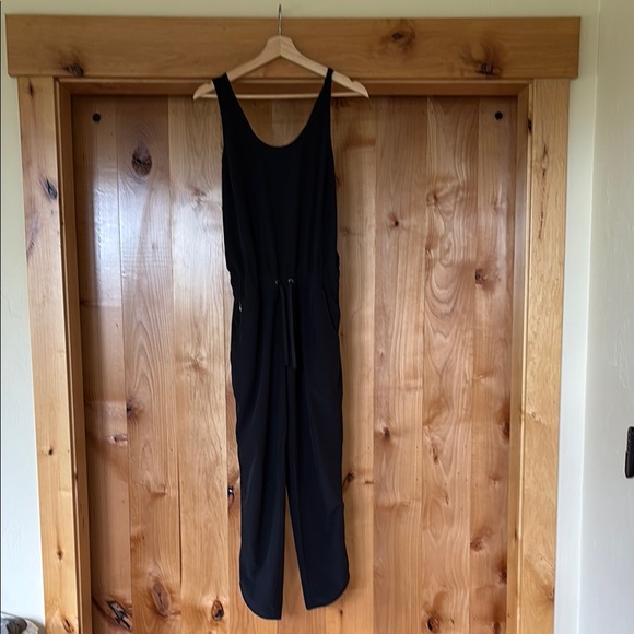 Patagonia Black Jumpsuit with Adjustable Waist and Tapered Legs - Picture 4 of 9